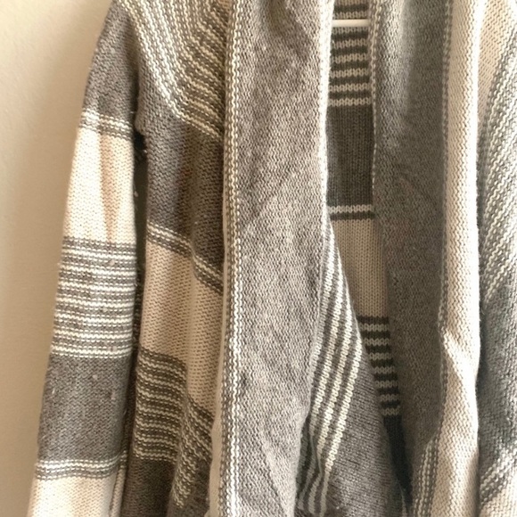 Splendid Waterfall Cardigan - Picture 4 of 5